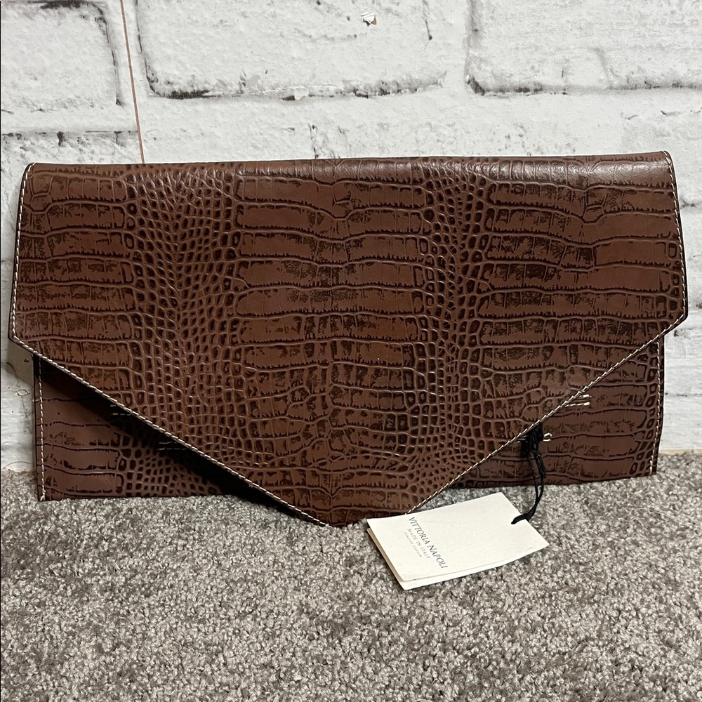 NWT Vittoria Napoli croc embossed brown leather clutch